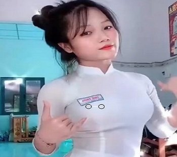 Em gái TPTP thích khoe những thứ xấu xí